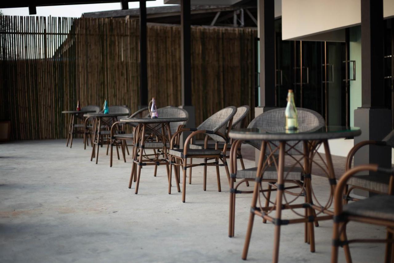 Hotel The Blue C Donsak Surat Thani Exterior foto