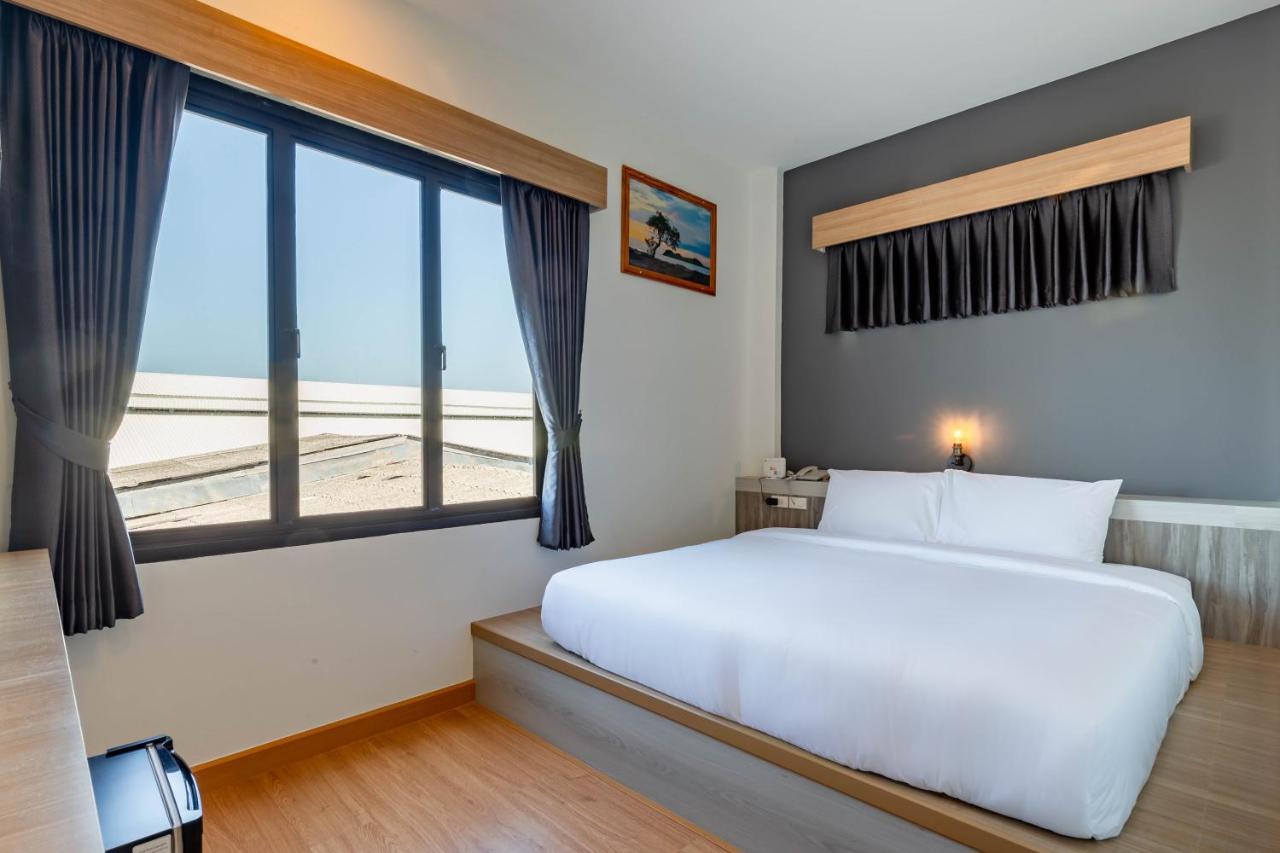 Hotel The Blue C Donsak Surat Thani Exterior foto